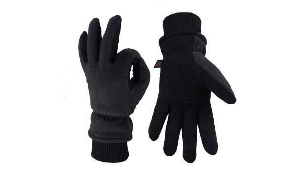 Is Olive Oil Suitable for Moisturizing Leather Gloves