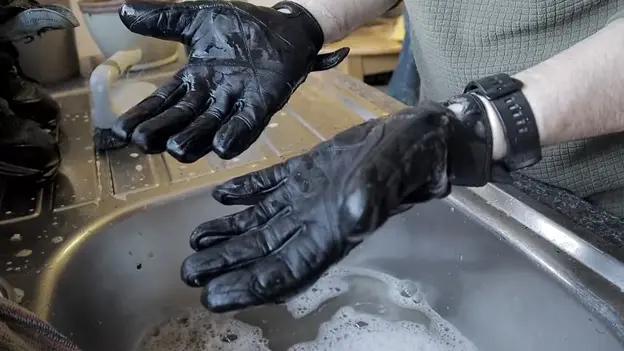 Can you wash sales welding gloves